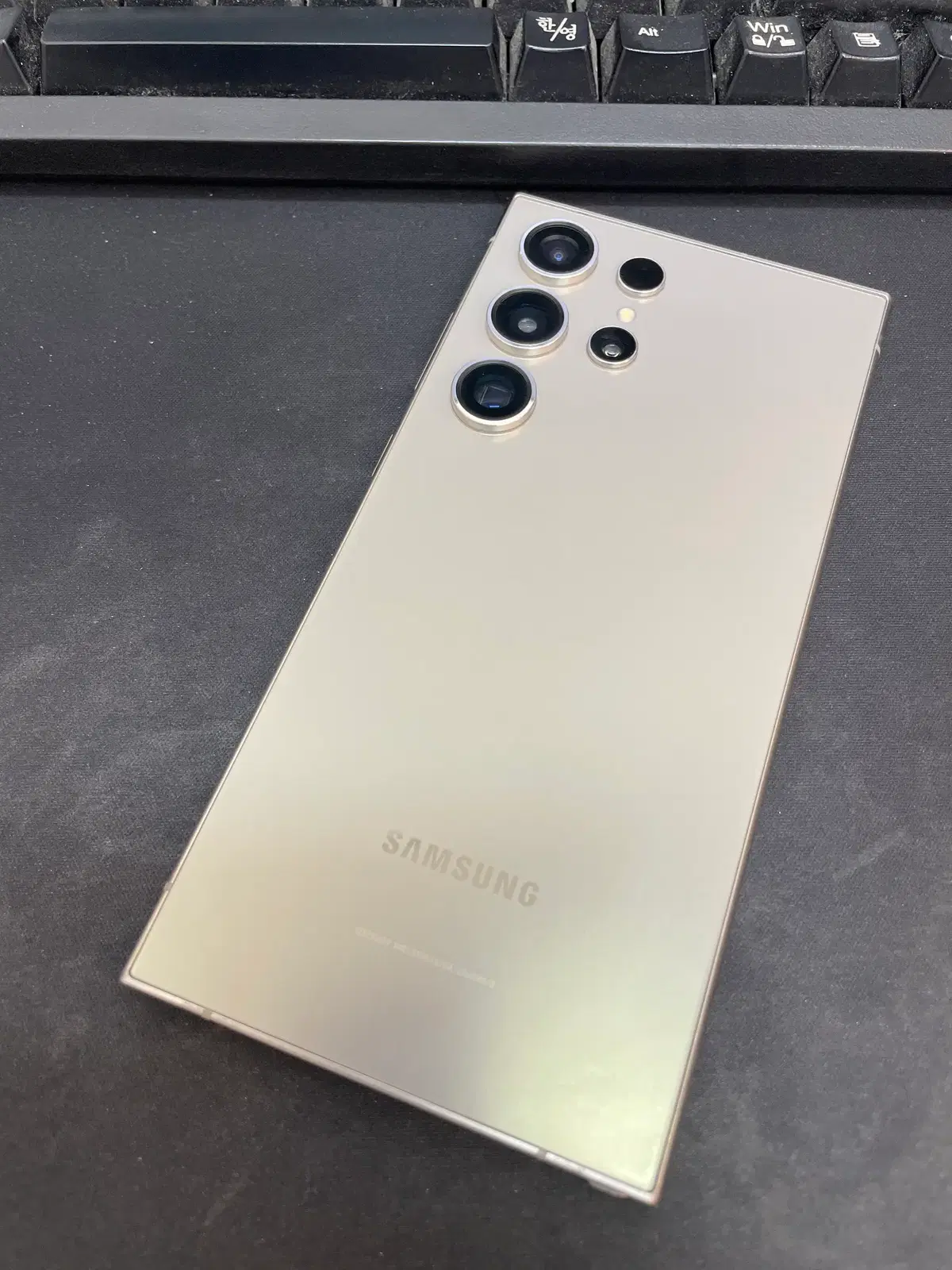 갤럭시S24울트라 그레이 256GB 무잔상 가성비좋은 중고54만6천팝니다