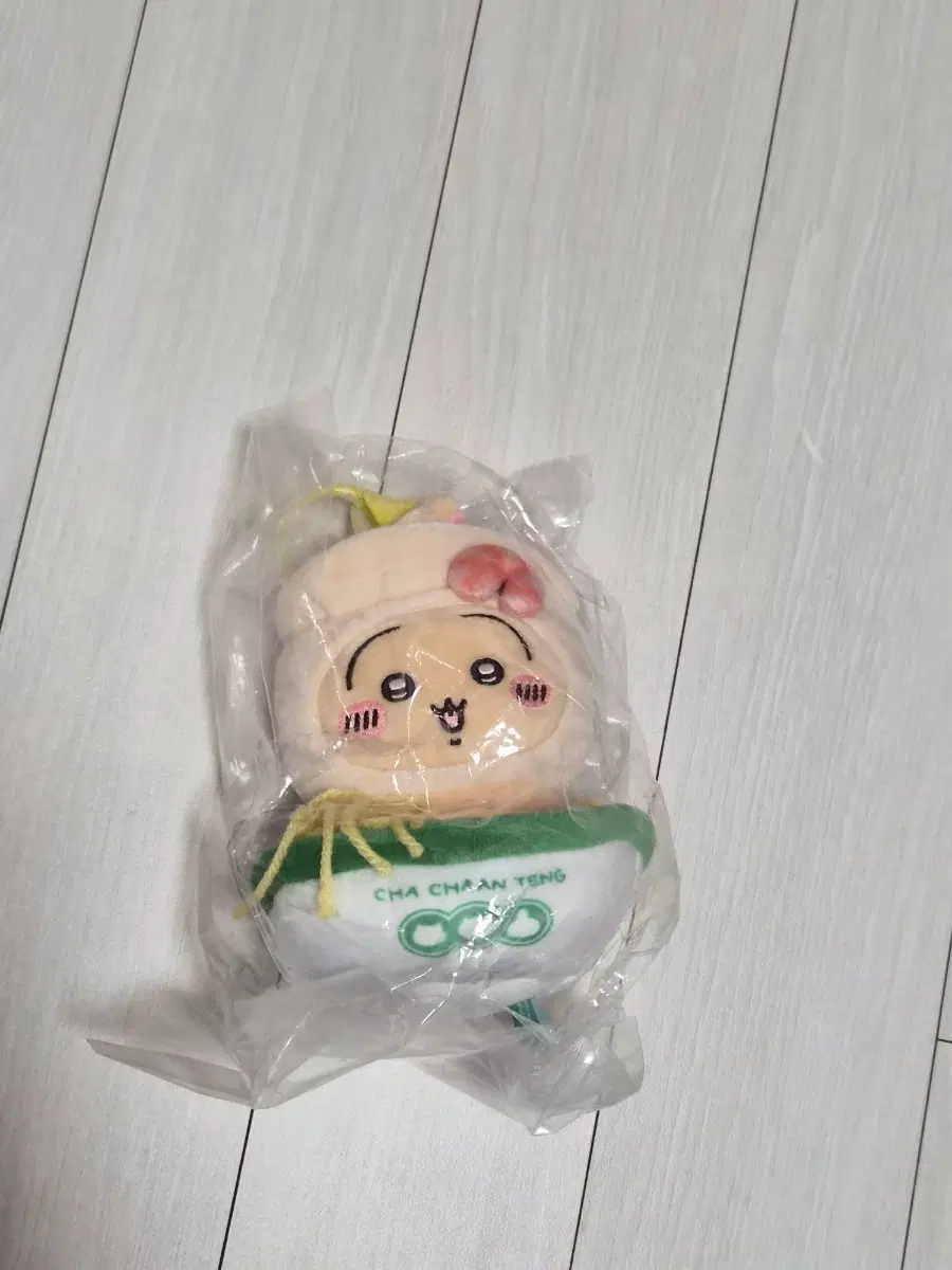 현물 홍콩 한정 치이카와 우사기 완탕면 마스코트 미개봉 새상품