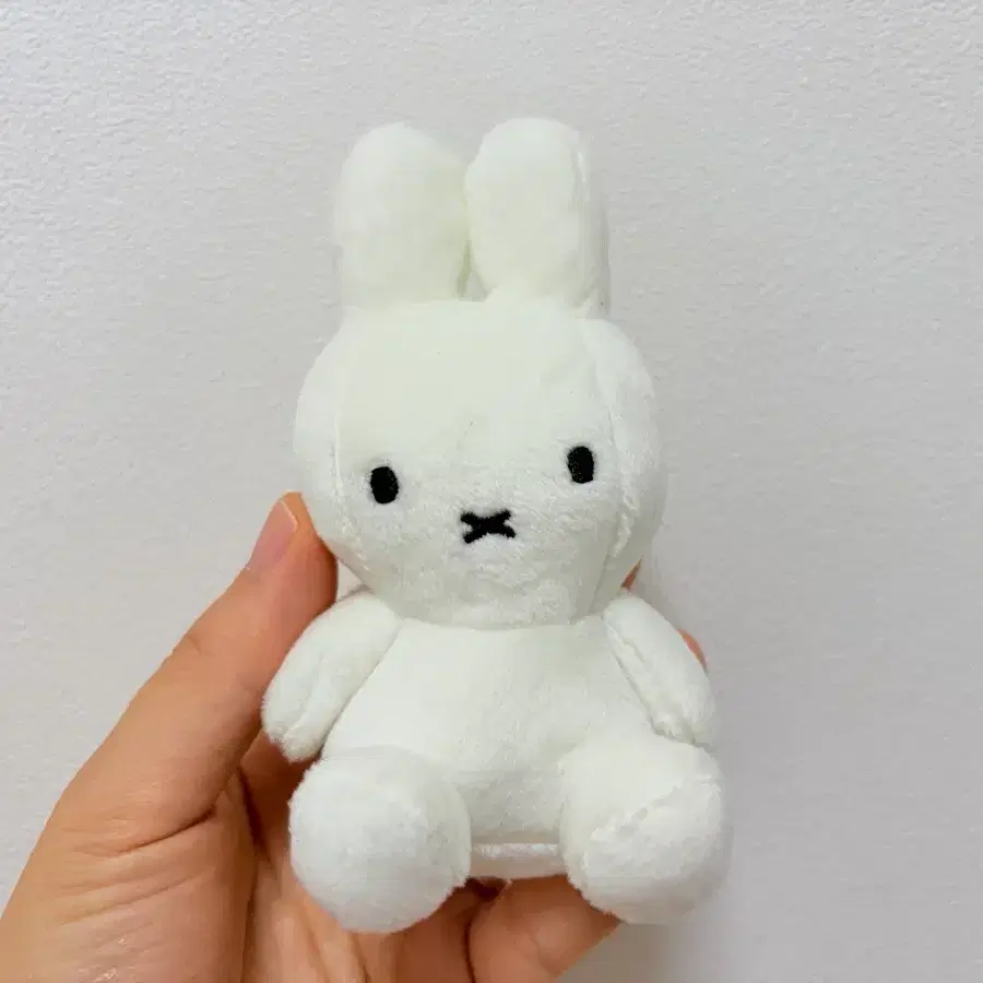 (새상품)야광 미피 키링 팝니다