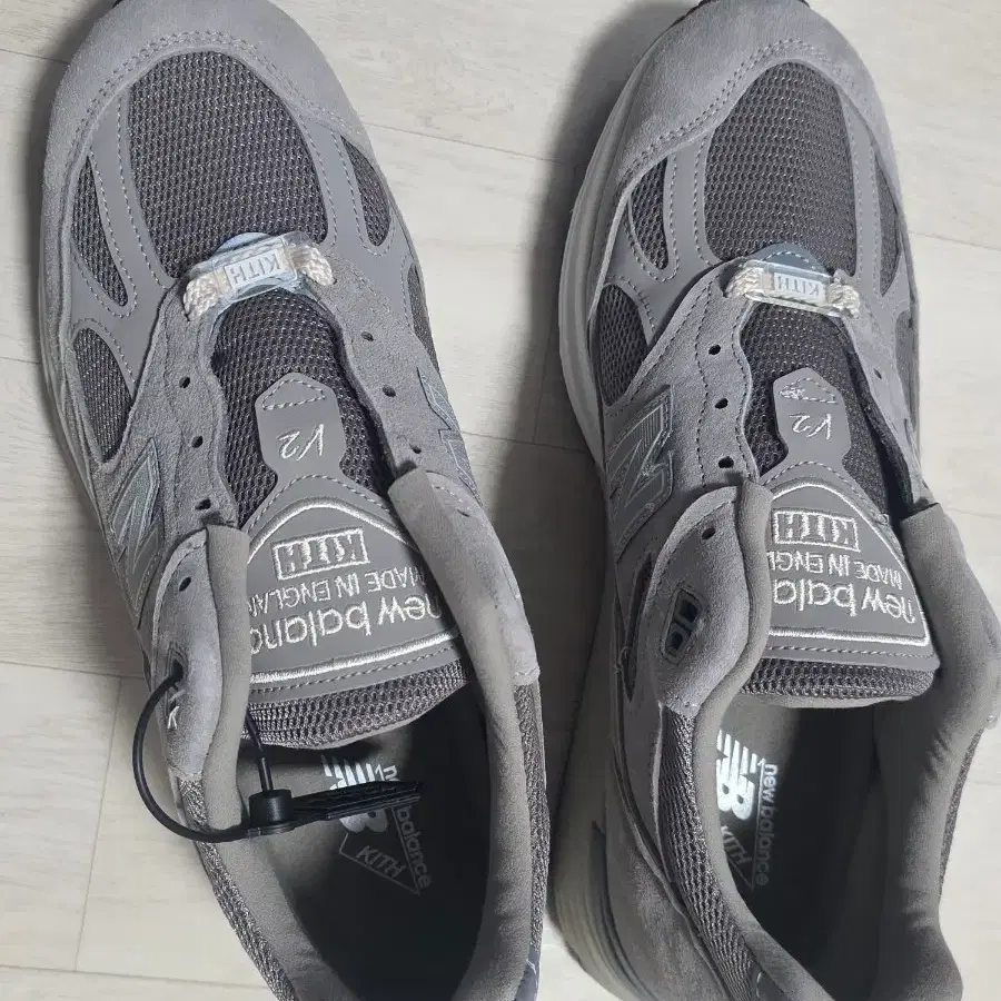 뉴발란스 x kith 991v2 메이드 인 UK 문락
