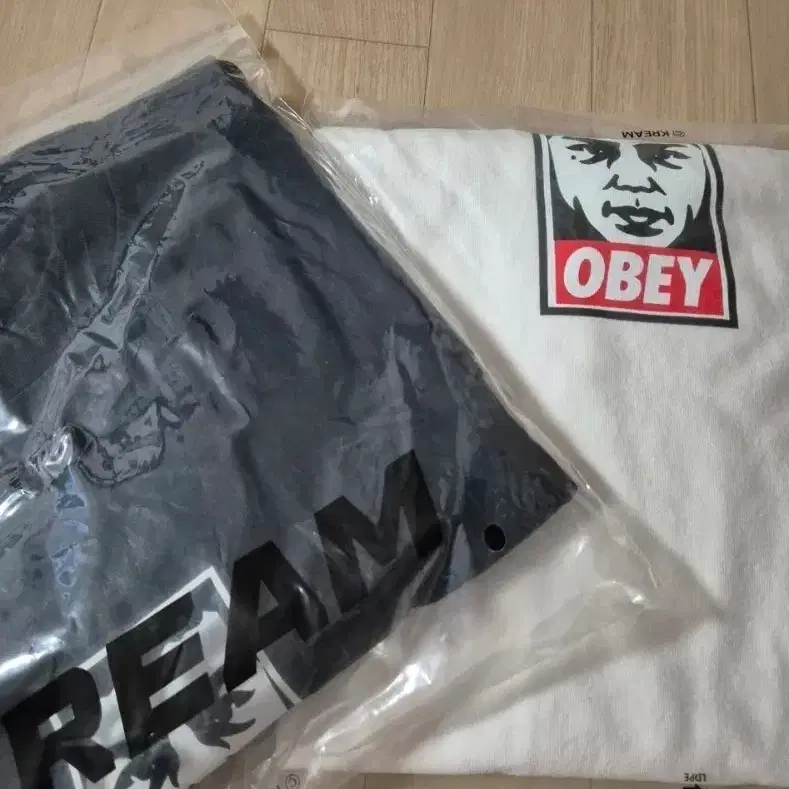 아이앱 오베이 빈지노 흰색 블랙 반팔 판매 새상품