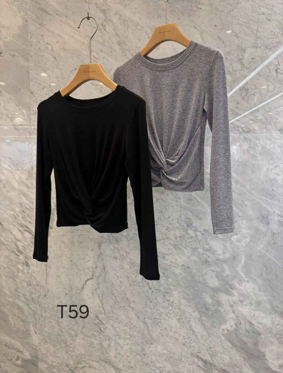 js뉴욕스타일신상(당일발송)라운드 셔링 꼬임 포인트 심플 긴팔티(2칼라!)t59
