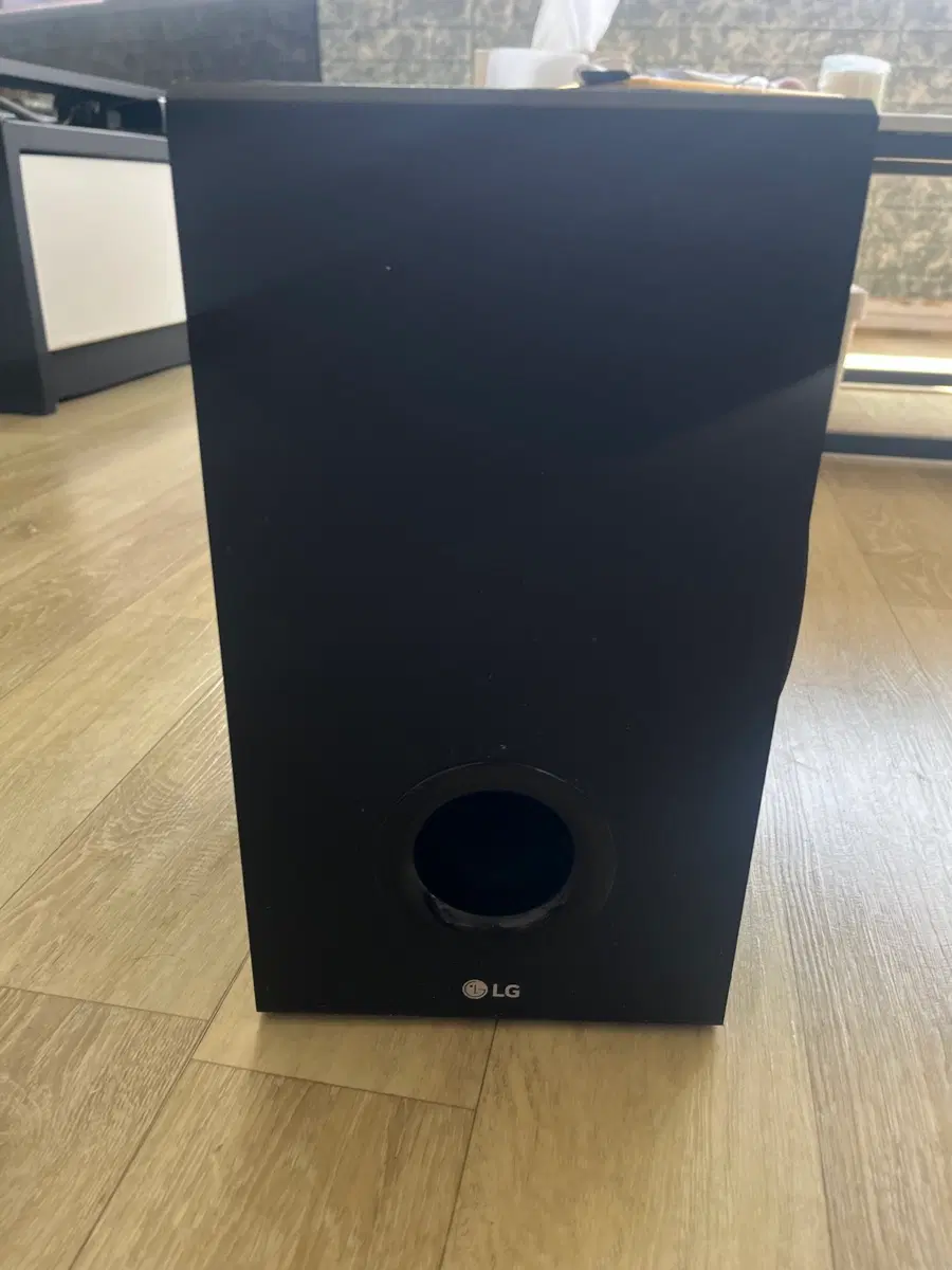 LG SPJ2B-W 무선 액티브 서브우퍼 22W