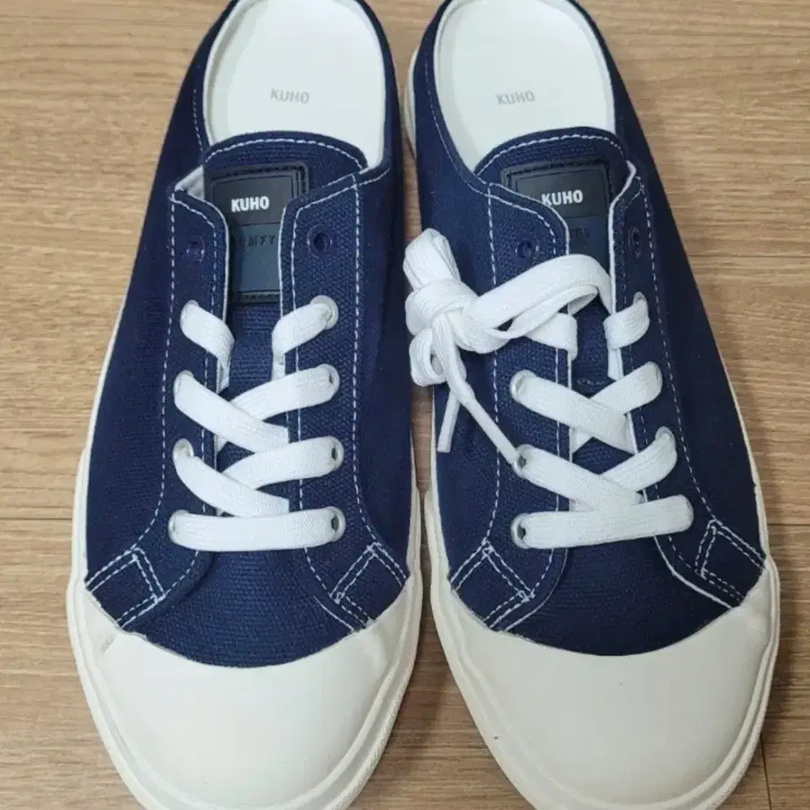구호 뮬스니커즈250