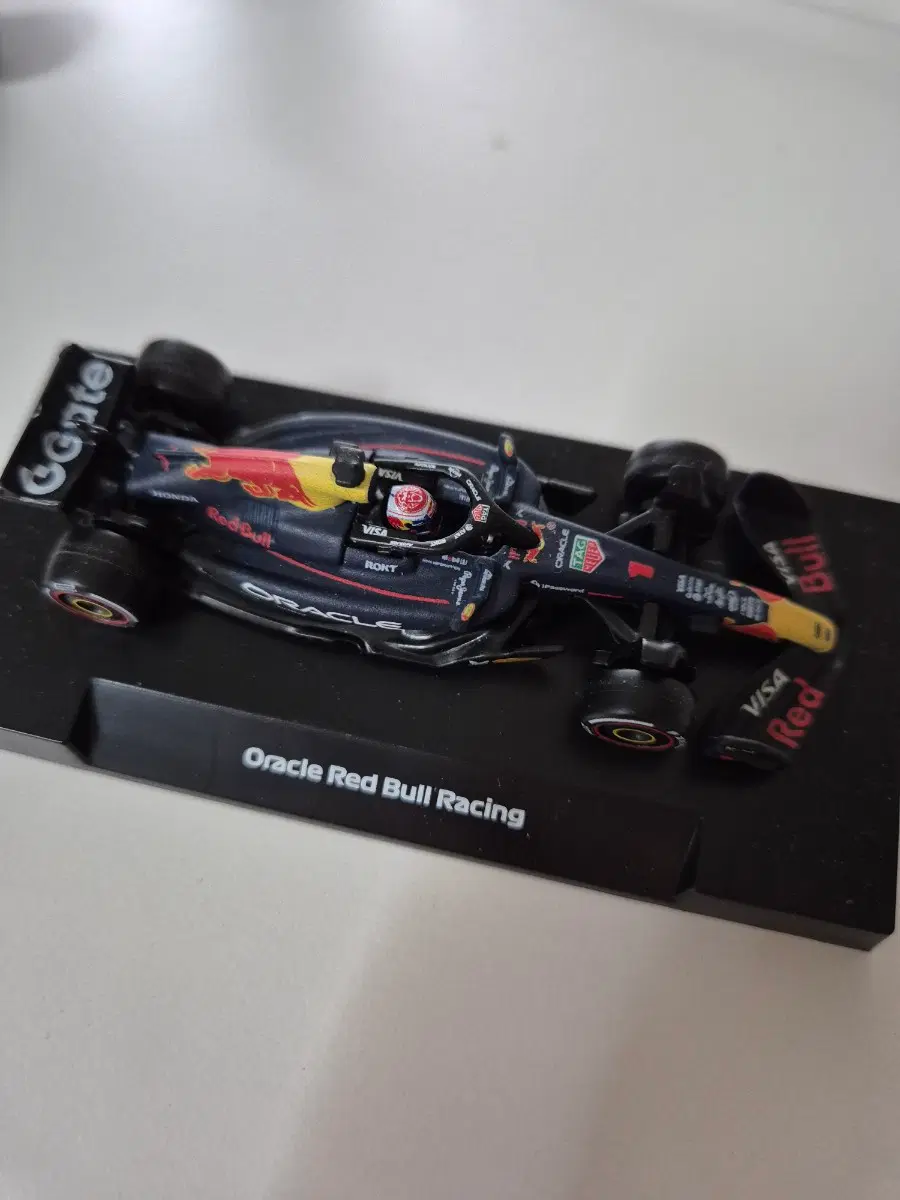 F1 1:64 미니GT 레드불2023 라스베가스/핫휠 레드불2025