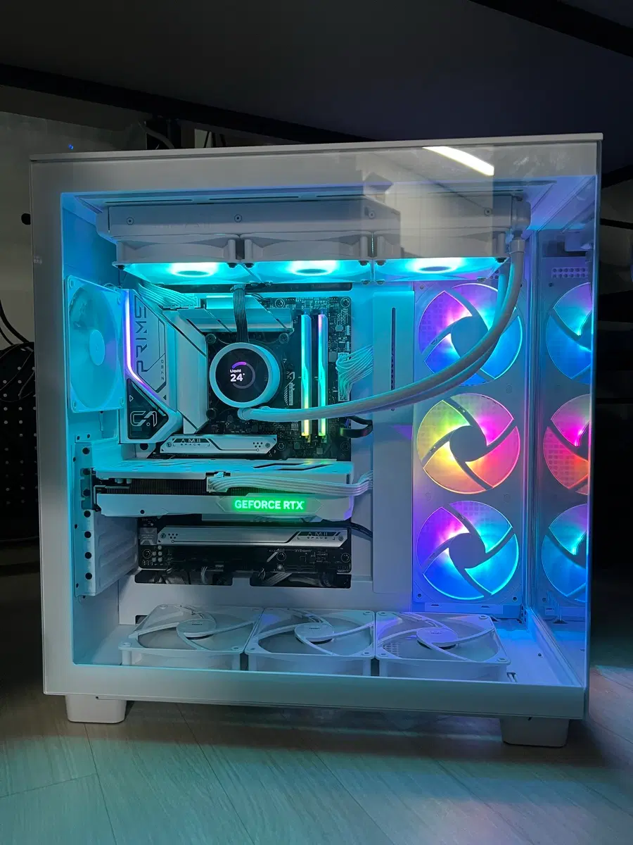 고사양 컴퓨터 i9-14900K / Z790 / RTX5060 팝니다.