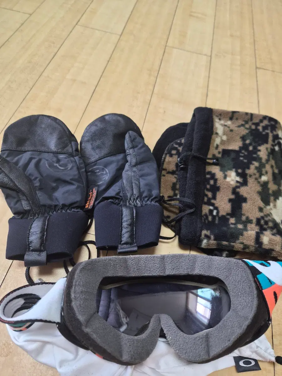 오클리 보드 고글 + 볼륨글러브 장갑 + 넥워머