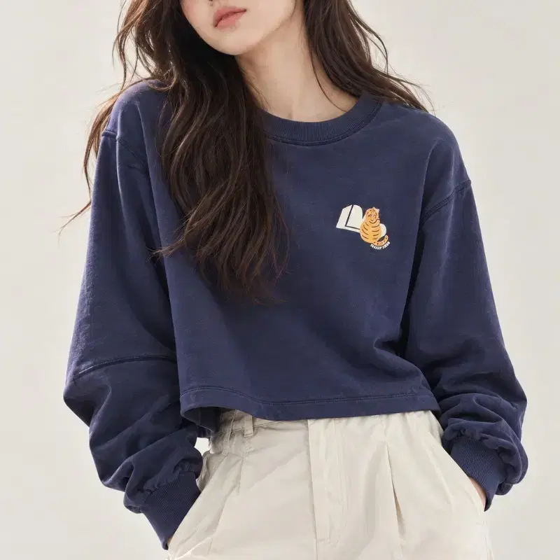 럭키마르쉐 크롭 맨투맨 여자 66