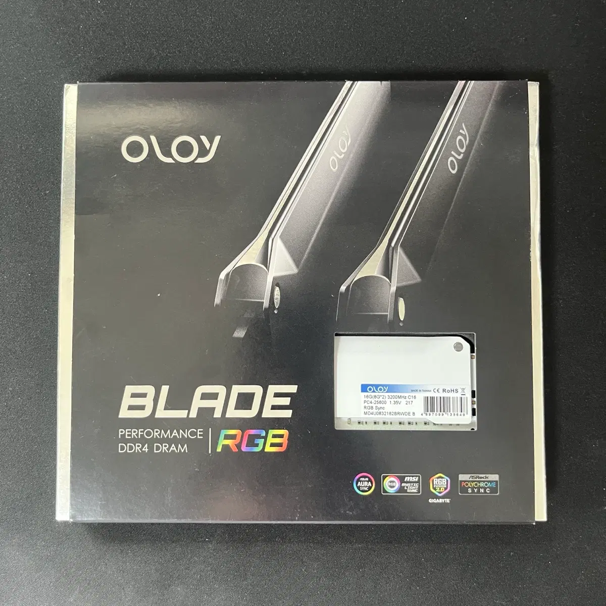 OLOy ddr4 3200 16gb (8gb 2개) BLADE RGB 튜닝램 방열판램
