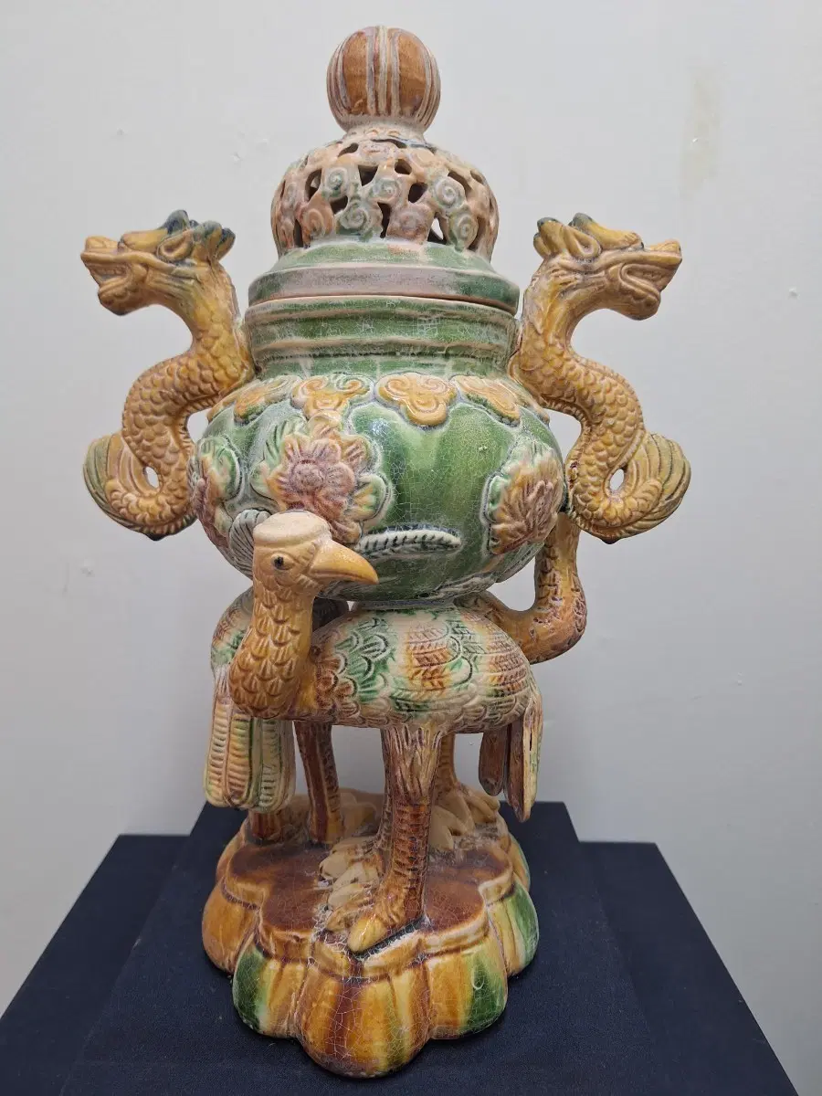 중국 도자기 #도자기#삼채첩화용봉도향훈