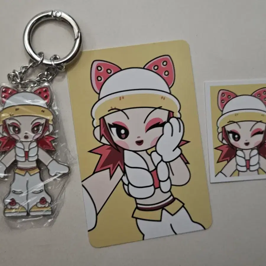 아워벌스데이 싱글 1집 Our Birthday 키라라 키라클 METAL KEYRING VER. 양도합니다.