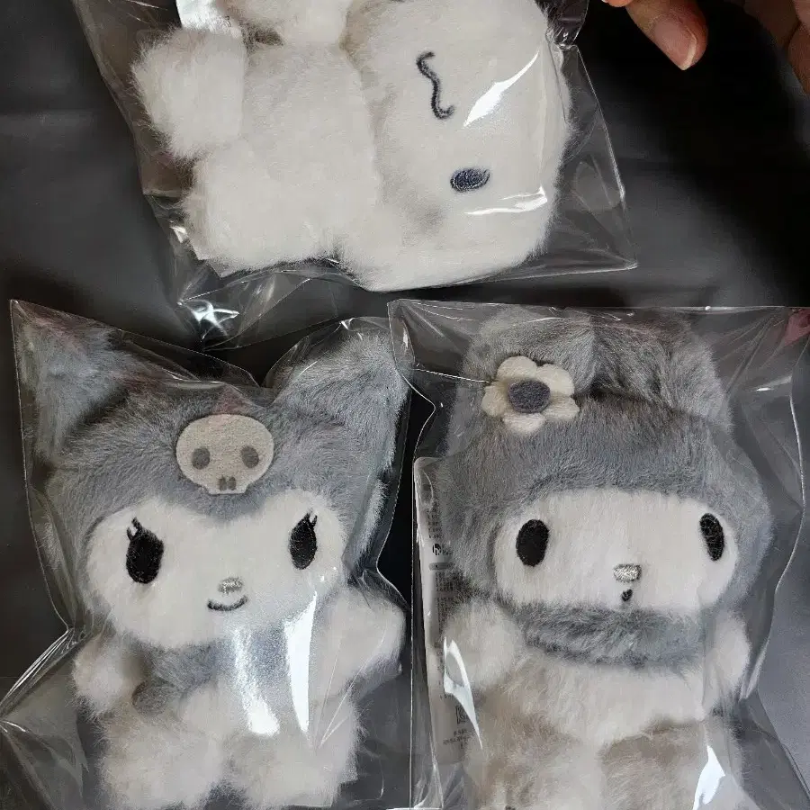 산리오 시나모롤 쿠로미 마이멜로디 모노톤 인형 키링 일괄가격