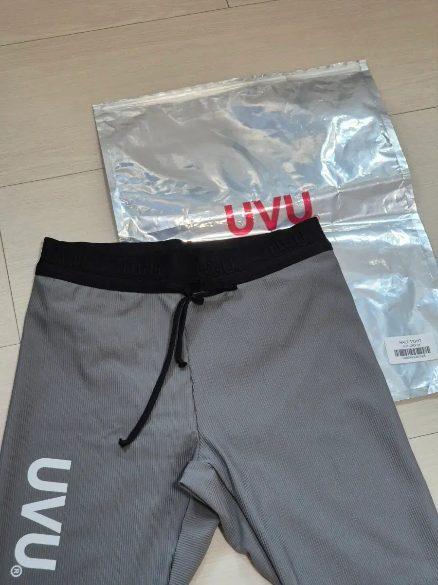 UVU 하프타이즈 M