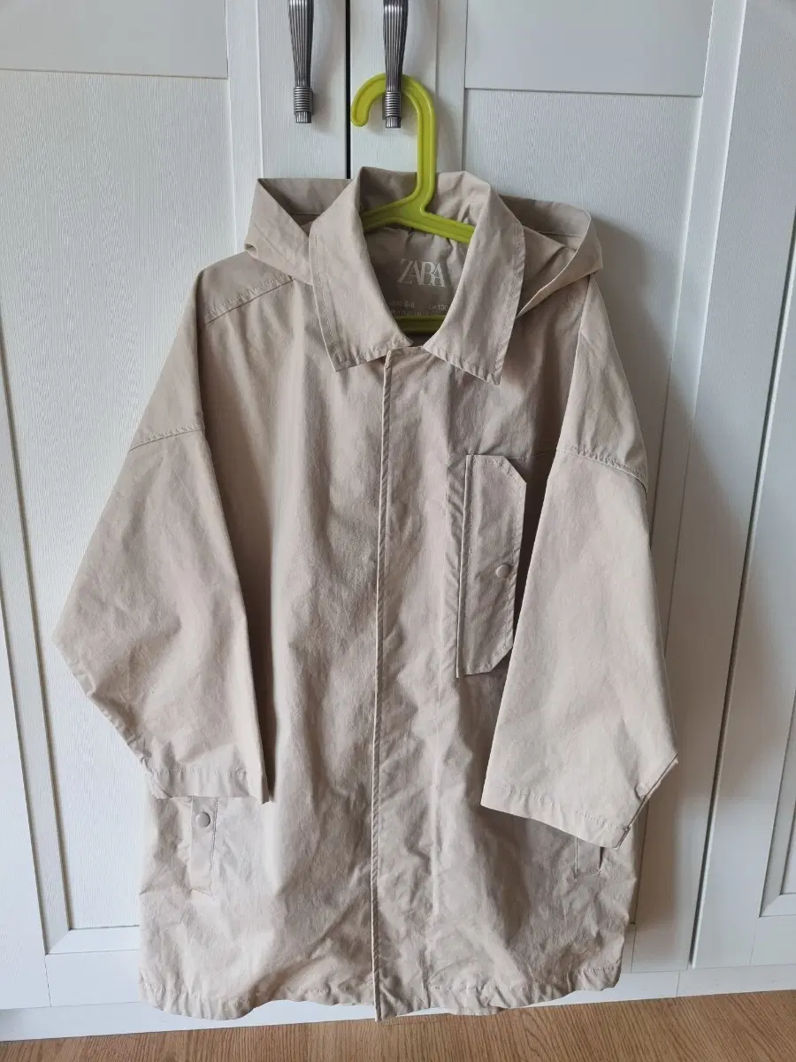 ZARA KIDS 후드트렌치 코트 오버핏 130사이즈 새상품
