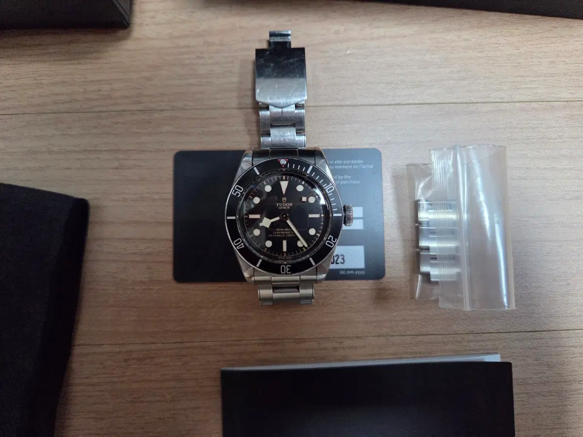 튜더 블랙베이 41mm 23년식 팝니다. (여분코, 보증서, 박스 등 풀세트)