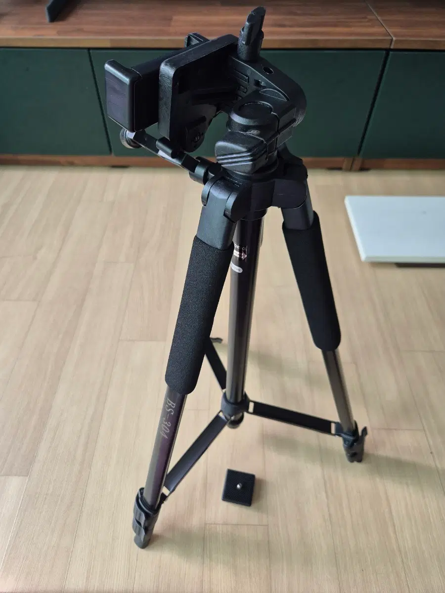 BS-304 카메라 삼각대