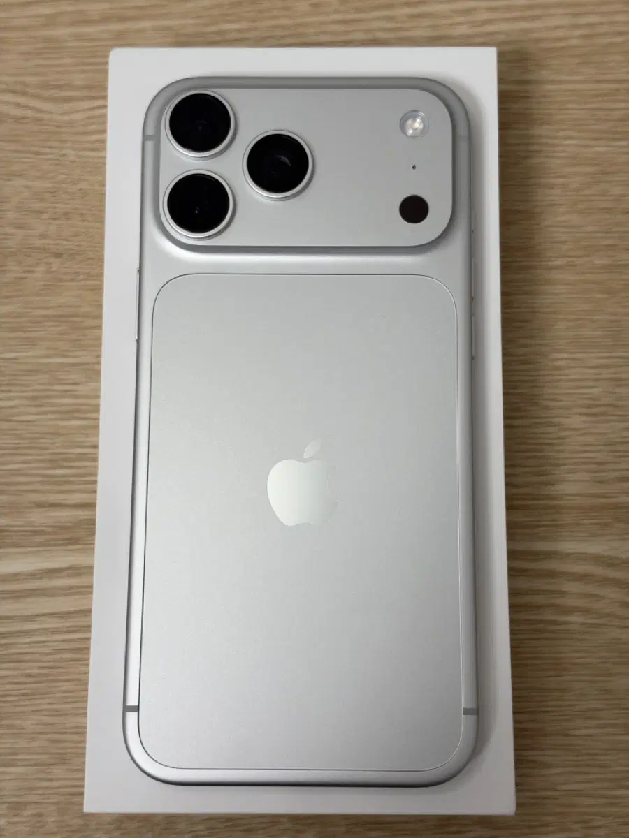 아이폰 18 프로맥스 256GB 실버 자급제