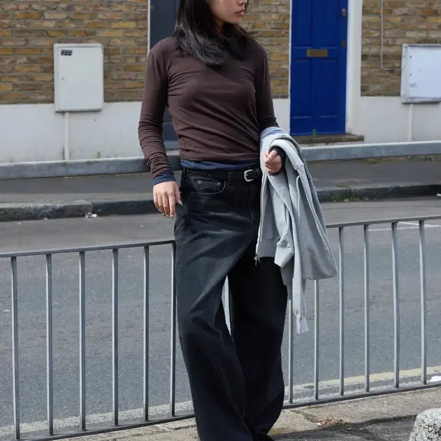 로우클래식 OVERSIZED JEANS_WASHED BLACK (S)