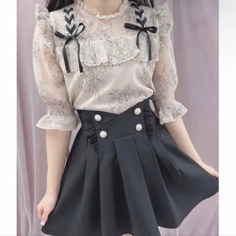 로지타 블라우스