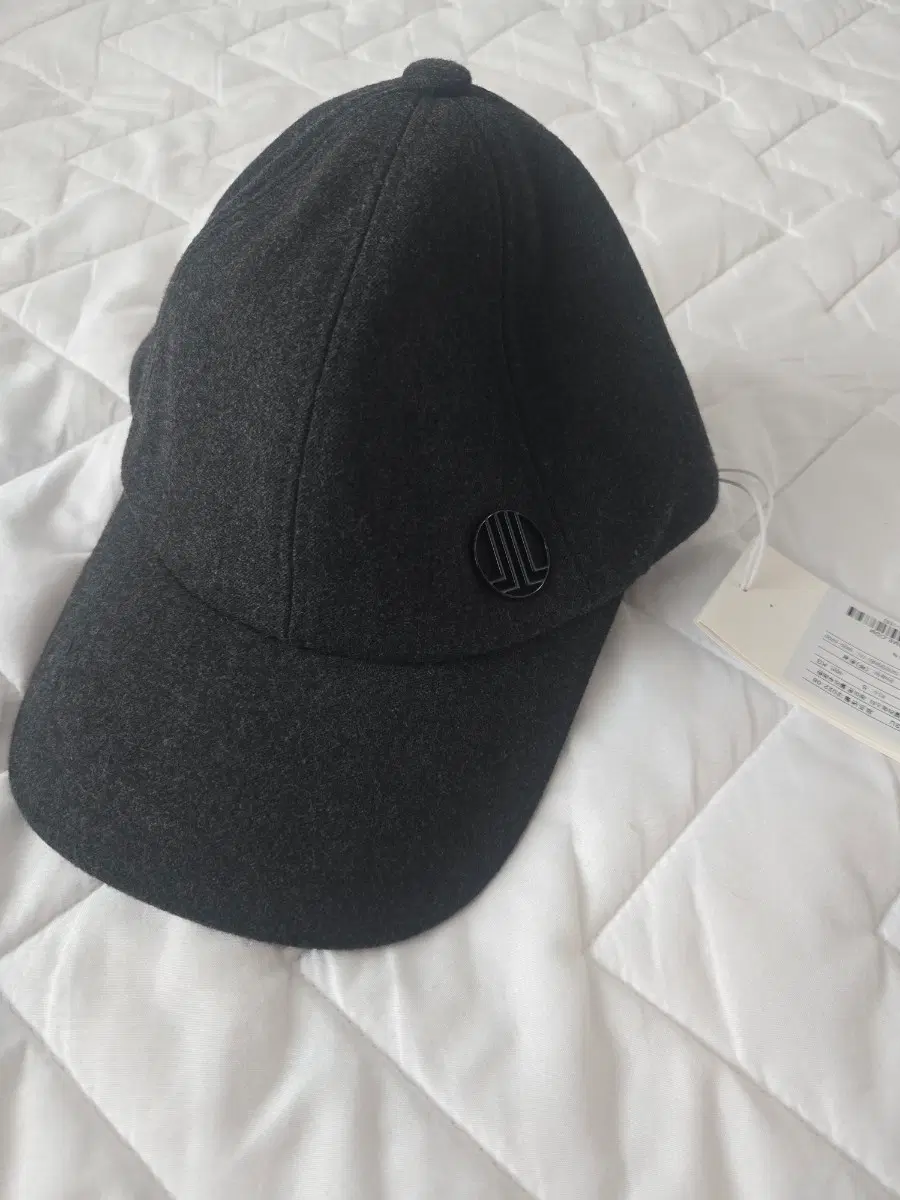 새상품 랑방블랑 골프웨어 LANVIN 기모 캡 모자 다크 그레이