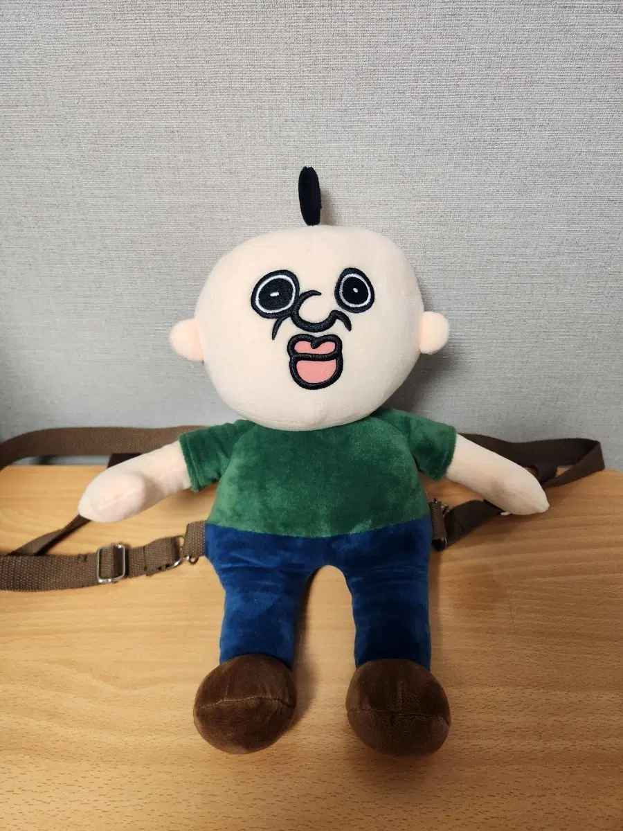 중형인형 가방 백팩