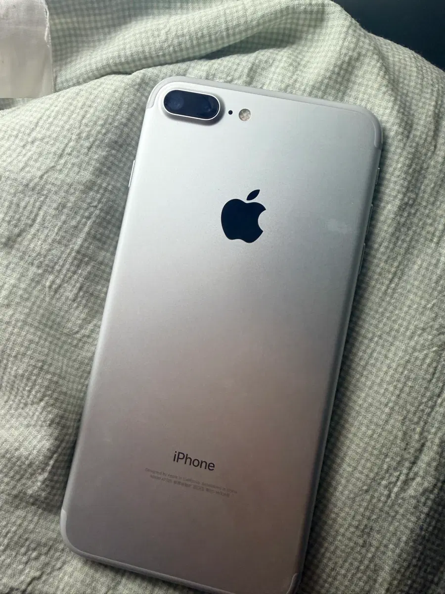 아이폰7plus 32GB 실버 (투명케이스 포함)