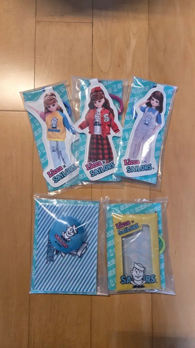 리카 x 세일러즈 콜라보 굿즈 세트