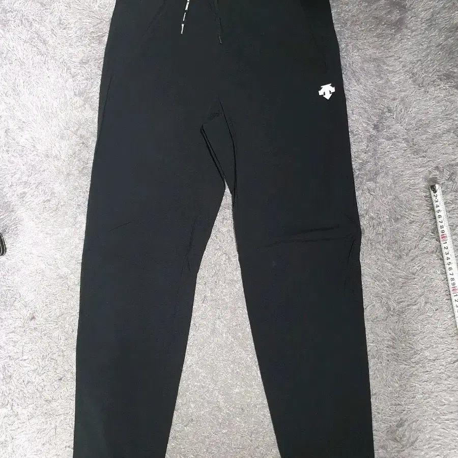 데상트 바지 트레이닝 팬츠 블랙 xl