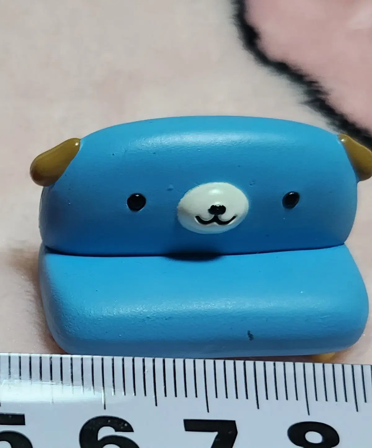 고전 산엑스 완룸 wan-room wanroom 완룸 리락쿠마 파란색 소파 피규어