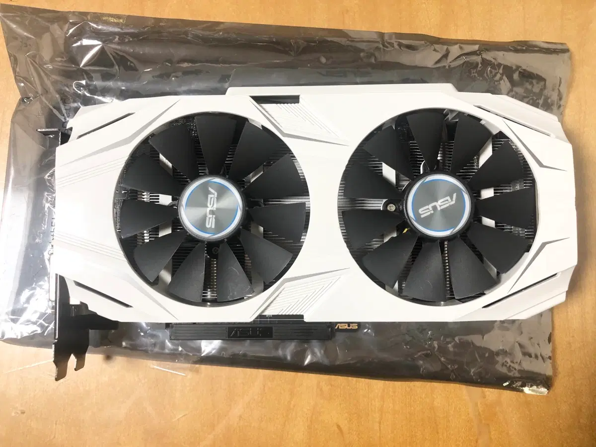 ASUS GTX1060 6G 화이트