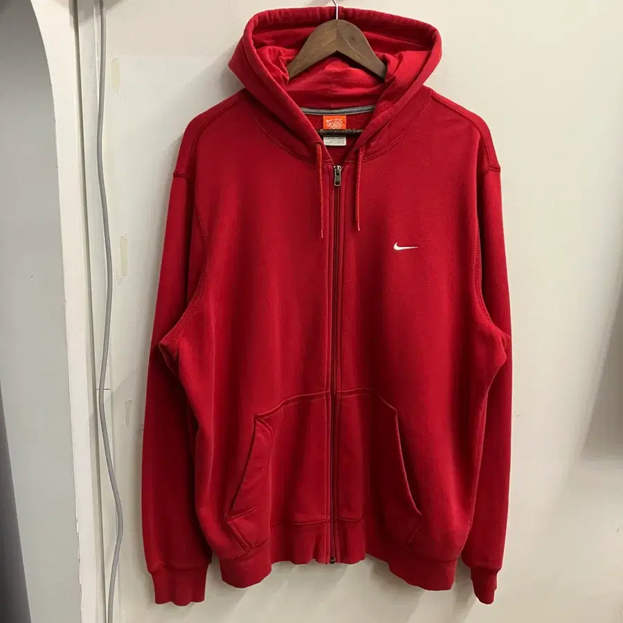 N113 00s 나이키 스몰스우시 후드집업 레드