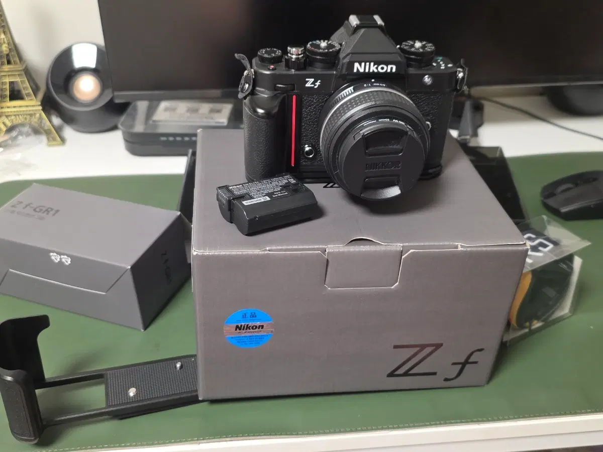 니콘 Zf 블랙 40mm f2se 렌즈 풀박스민트급