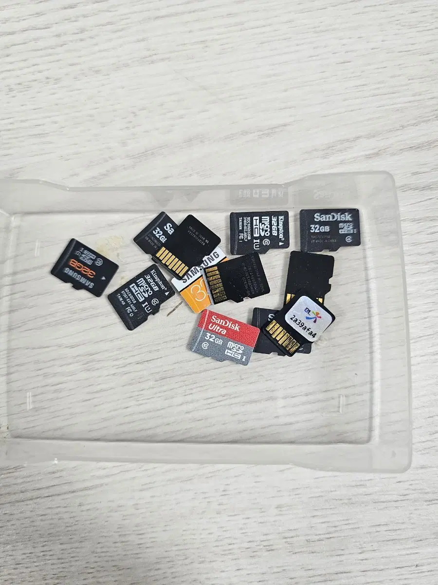 32기가 중고 마이크로 sd 메모리 팝니다