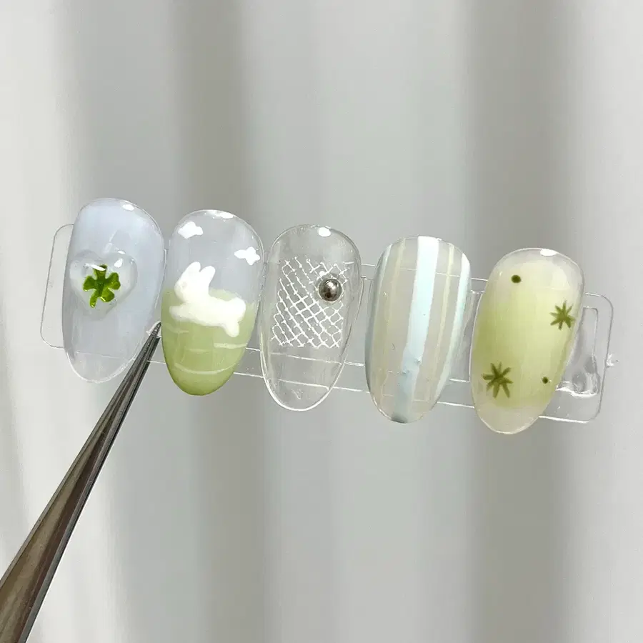 토끼 키치 수제네일팁