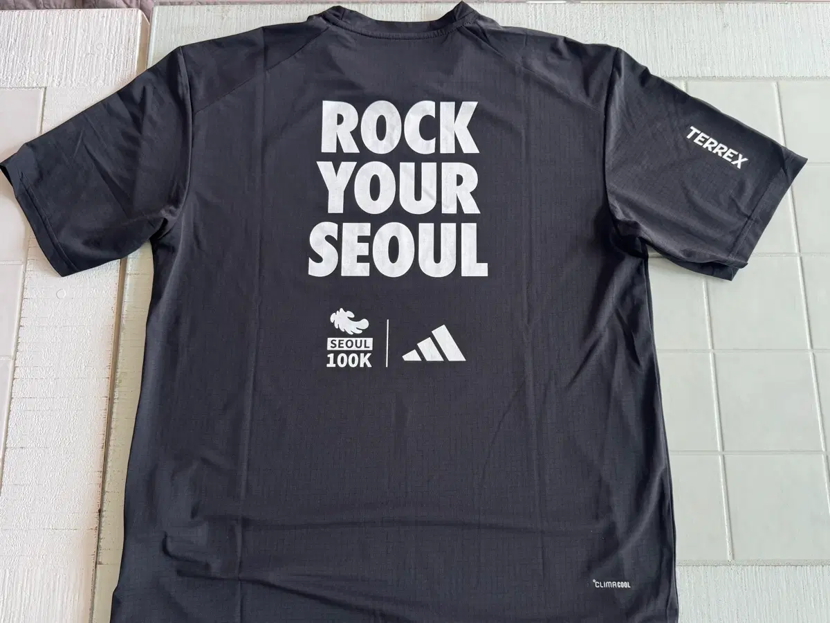 서울100k 기념 반팔티셔츠