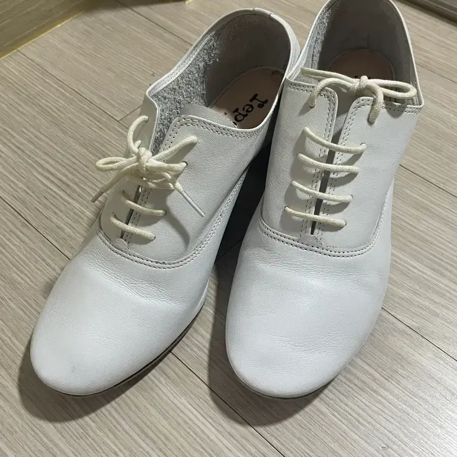 레페토 파도 화이트 (220)