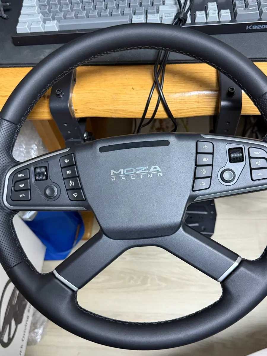 MOZA r3번들셋+moza tsw+ 전용거치대