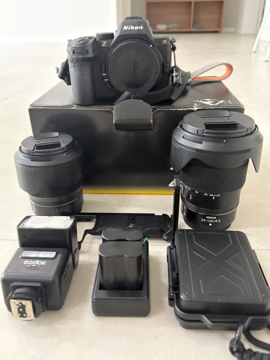 니콘 Z5ii+ 렌즈 2개+악세사리 풀세트