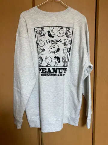 새상품 PEANUTS 스누피 맨투맨 트레이닝복 그레이