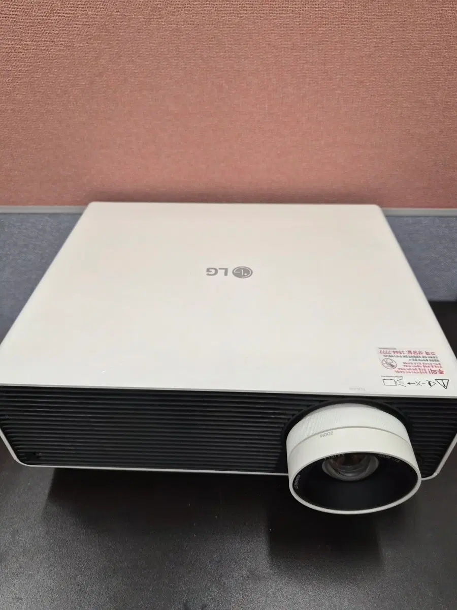 4K LG 5000안시 빔프로젝터 SGU510N
