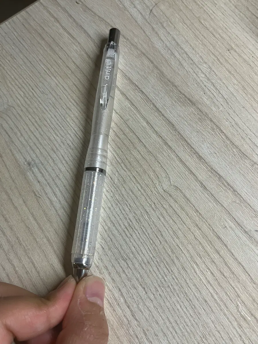 제브라 샤프 판매합니다 투명색.