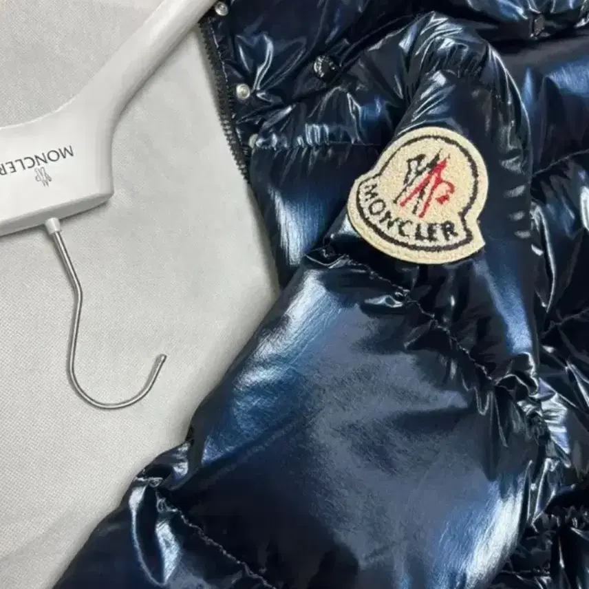 몽클레르 MONCLER 몽클레어 벨트 패딩 네이비화이트 정품.새상품.439만원 사진 8