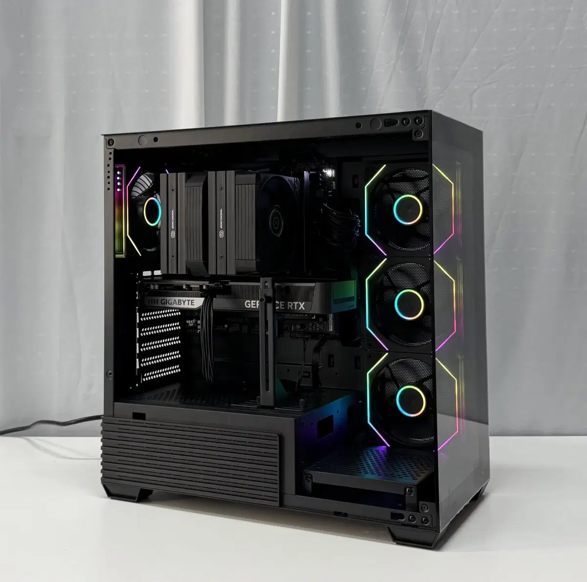 롤부터 배그 고사양 게임까지 가능한 RTX 5060 게이밍 컴퓨터