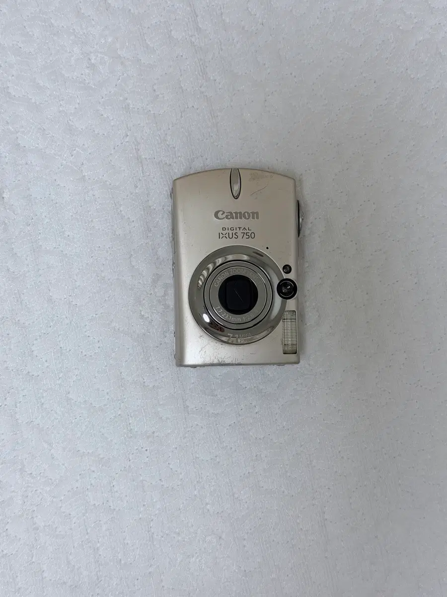 Canon IXUS 750 digital camera, digital camera, Illit, Wonhee, Canon