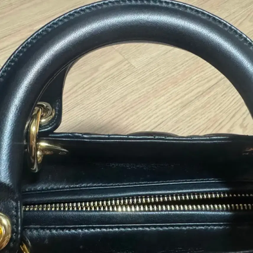 디올 테이디디올 미듐 사진 2