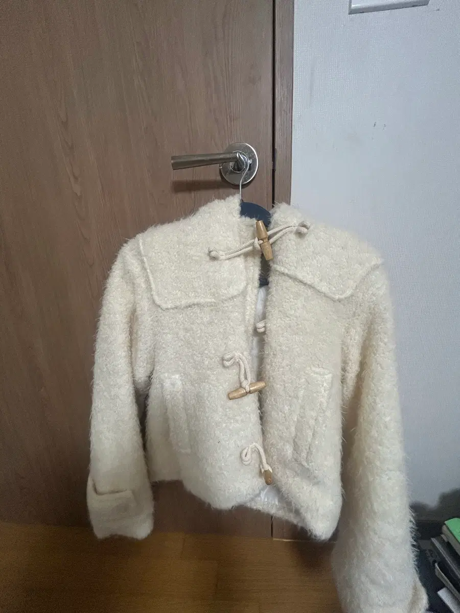 미니포에 뽀글이 떡볶이코트 아이보리