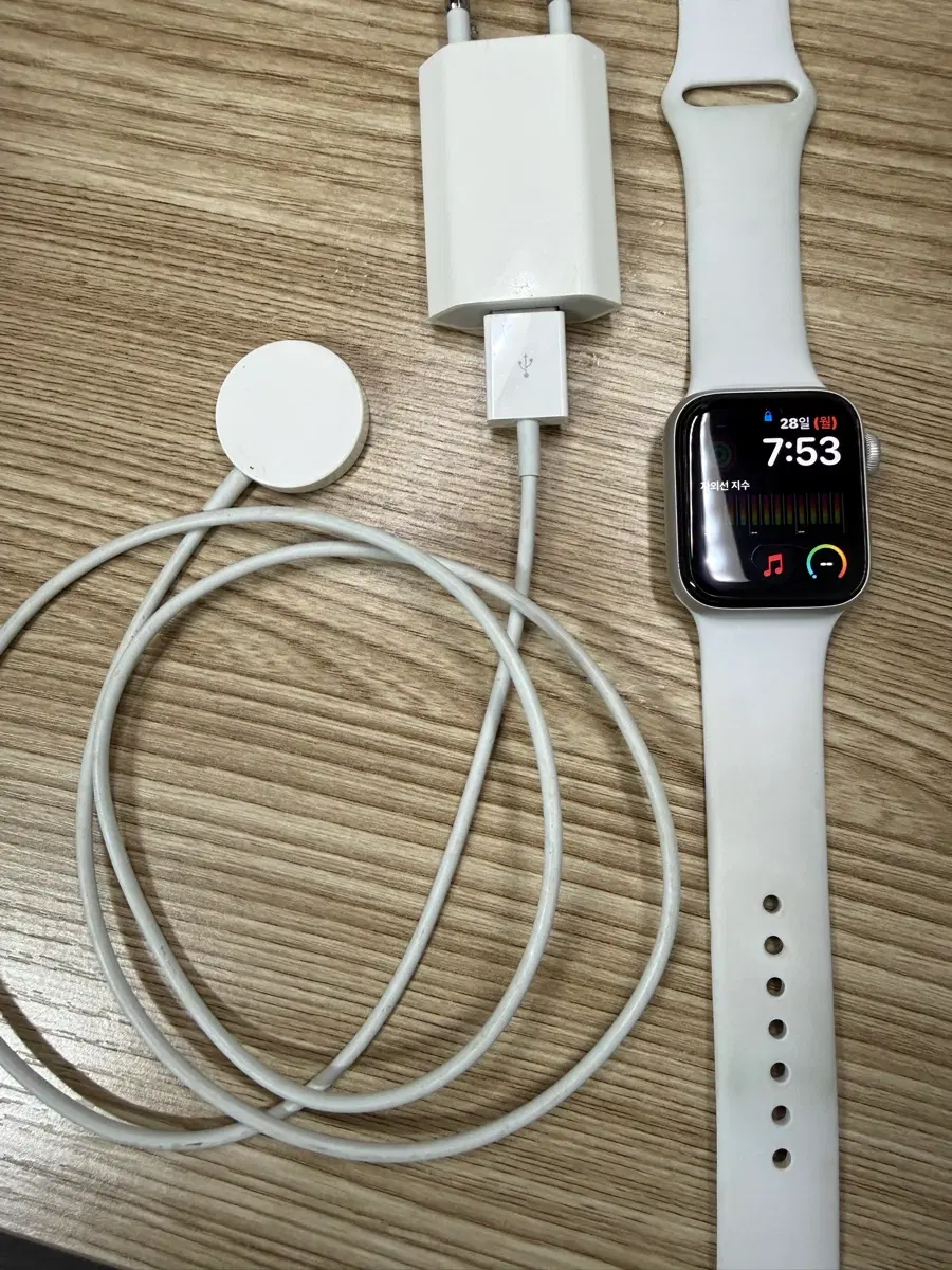 애플워치6 GPS 40mm 배터리86퍼 + 충전기