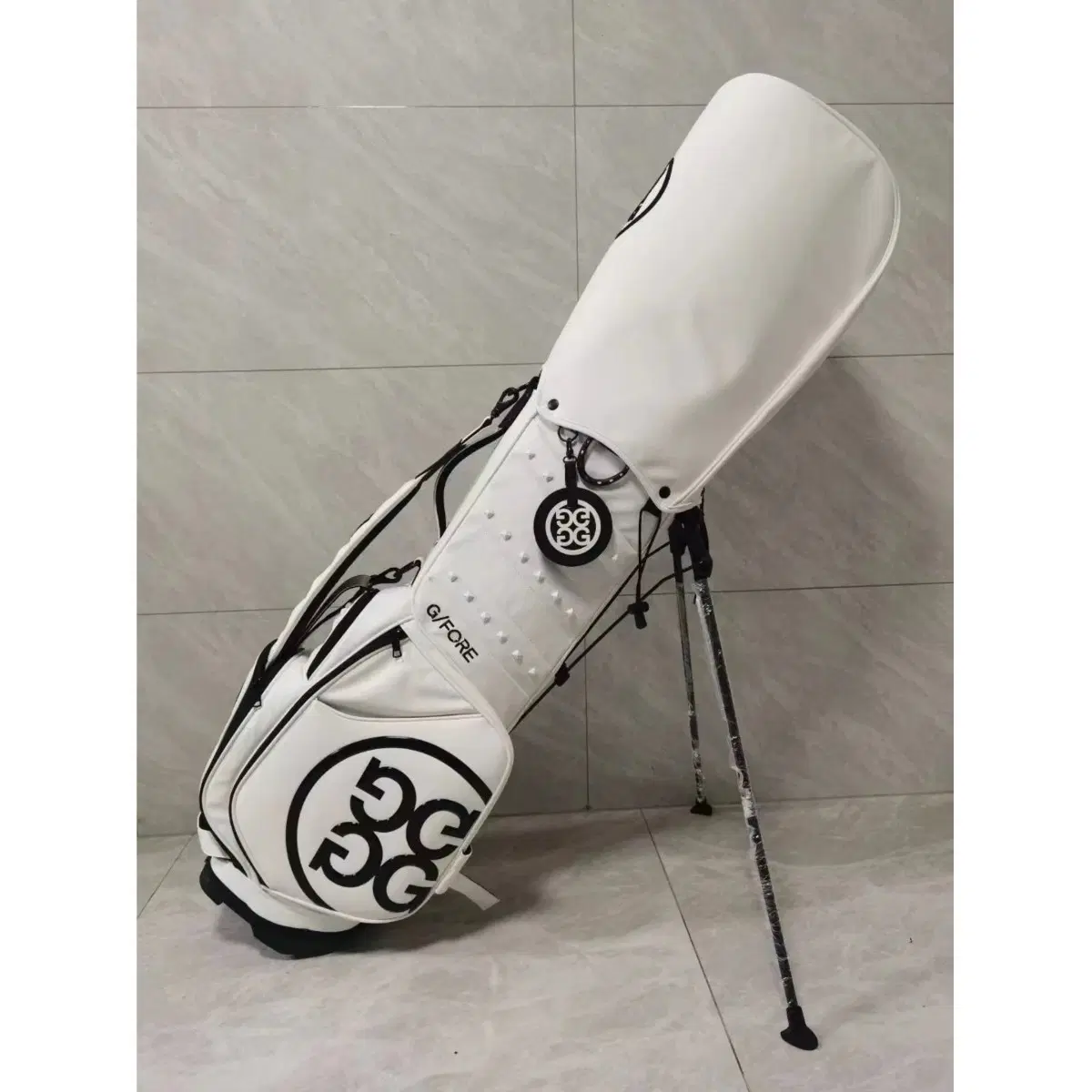 무료배송 G/FORE 골프백 화이트 블랙로고