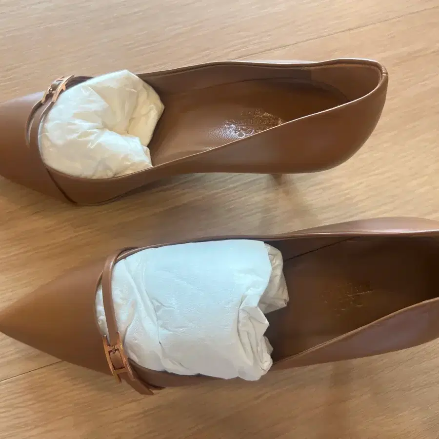 에르메스 뮬 펌프스 카멜