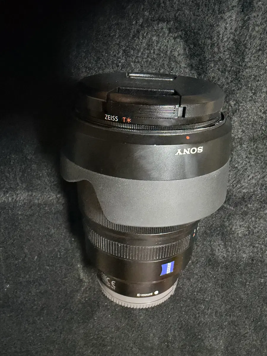 소니 35mm F1.4 짜이즈